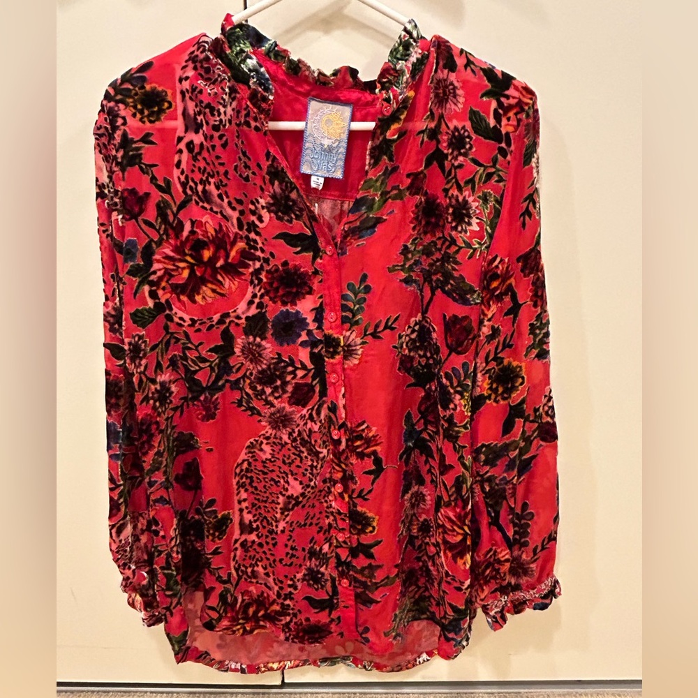 Johnny was YOELLA BURNOUT
TUNIC button Top shirt New $328 size M